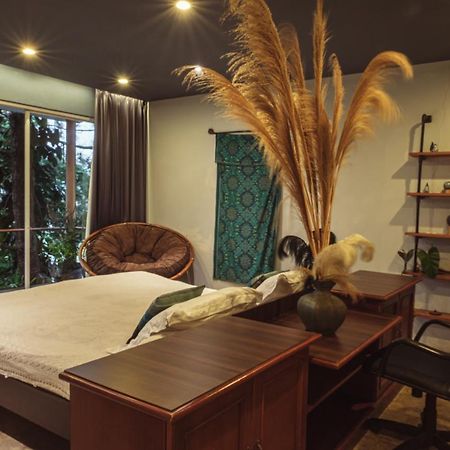 Ruth'S Bed & Breakfast Lembang Luaran gambar