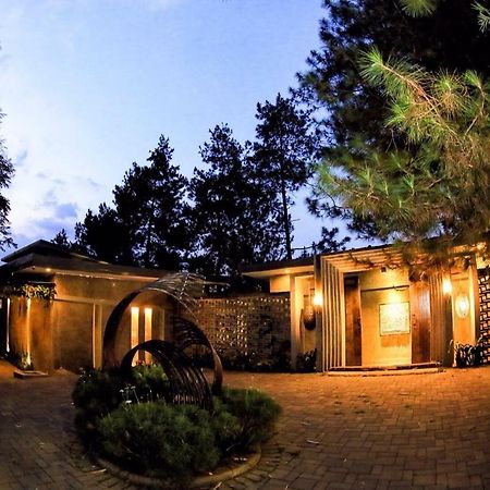 Ruth'S Bed & Breakfast Lembang Luaran gambar