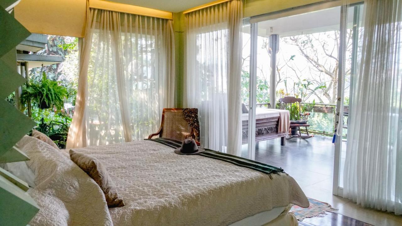 Ruth'S Bed & Breakfast Lembang Luaran gambar