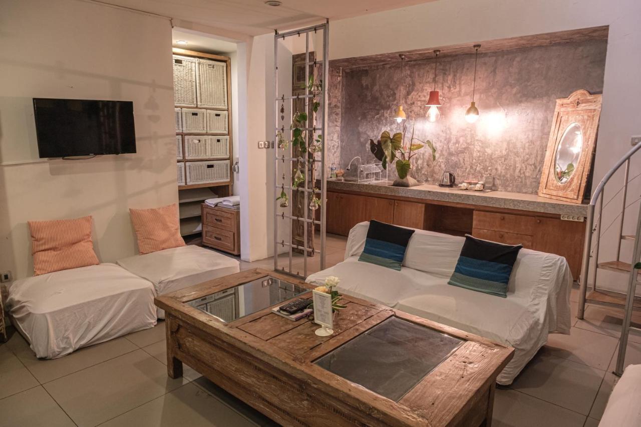 Ruth'S Bed & Breakfast Lembang Luaran gambar