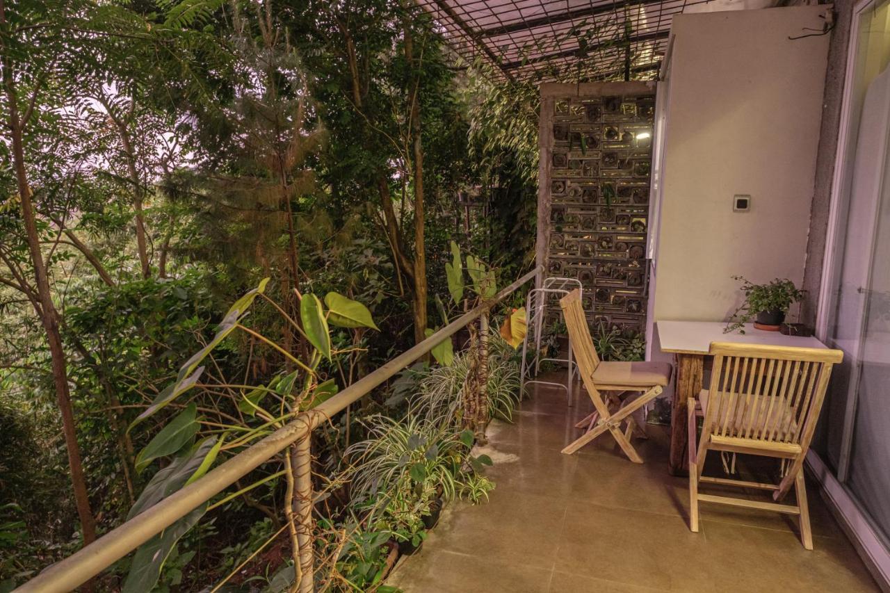 Ruth'S Bed & Breakfast Lembang Luaran gambar