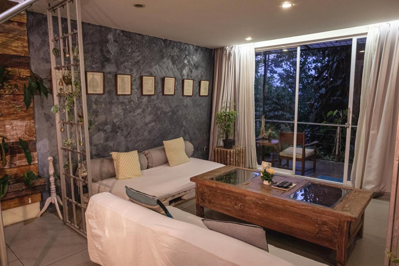 Ruth'S Bed & Breakfast Lembang Luaran gambar