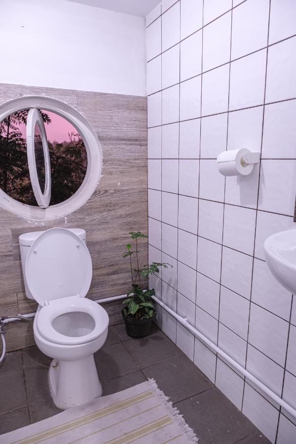 Ruth'S Bed & Breakfast Lembang Luaran gambar