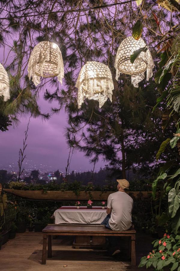 Ruth'S Bed & Breakfast Lembang Luaran gambar